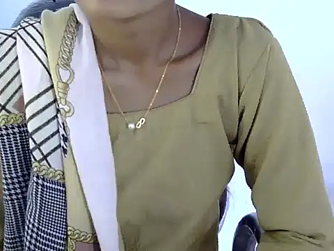 Snapshot of Kulsum_S chatting on 02/25/26, 07:40 Kulsum S online show from 02/25/26, 07:40