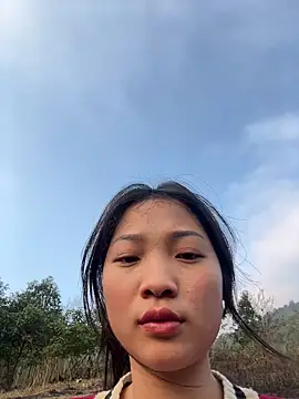 Snapshot of Lyn-be99 chatting on 02/05/26, 09:58 Lyn-be99 online show from 02/05/26, 09:58