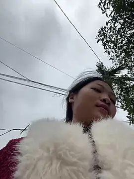 Snapshot of Lyn-be99 chatting on 02/13/26, 02:40 Lyn-be99 online show from 02/13/26, 02:40