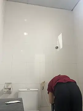 Snapshot of Lyn-be99 chatting on 02/17/26, 09:17 Lyn-be99 online show from 02/17/26, 09:17