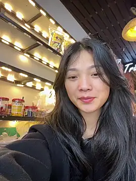 Lyn-be99 online show from 05/11/26, 05:13