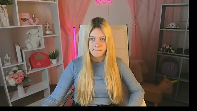 CelestineMauriac online show from 04/13/26, 03:28