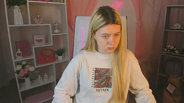 CelestineMauriac online show from 04/20/26, 06:31