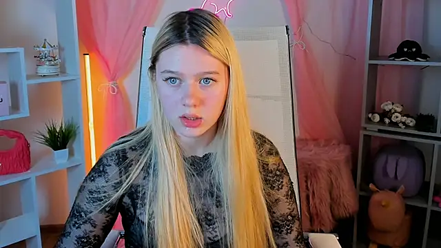 CelestineMauriac online show from 04/29/26, 06:36