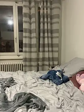 Snapshot of Melissa-suisse chatting on 02/06/26, 07:28 Melissa-suisse online show from 02/06/26, 07:28