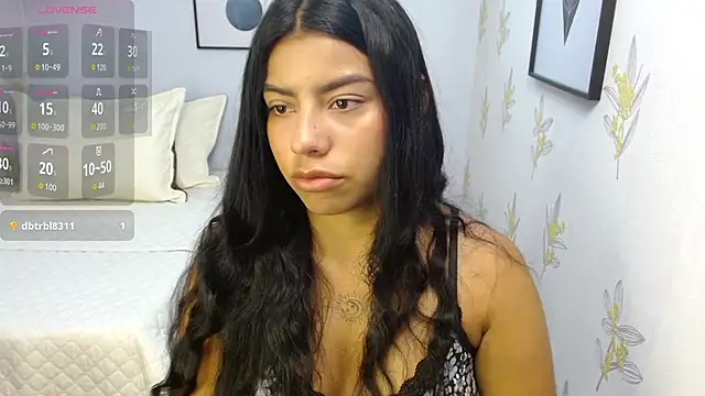 Laia white online show from 04/21/26, 11:27