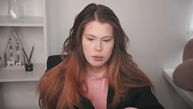 MarnieWootan online show from 02/25/26, 04:44