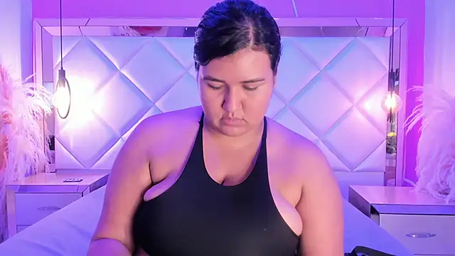 Snapshot of Dojaaiisha chatting on 02/08/26, 10:57 Dojaaiisha online show from 02/08/26, 10:57