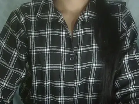 Snapshot of Khushi_v chatting on 03/02/26, 08:59 Khushi v online show from 03/02/26, 08:59