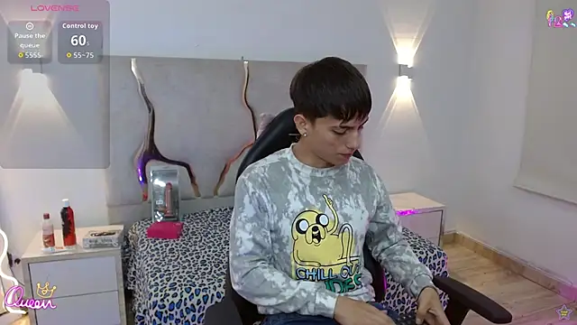 Snapshot of EVAN_TAY chatting on 02/25/26, 02:43 EVAN TAY online show from 02/25/26, 02:43