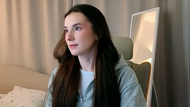 Snapshot of ssandralovin chatting on 02/15/26, 07:43 ssandralovin online show from 02/15/26, 07:43