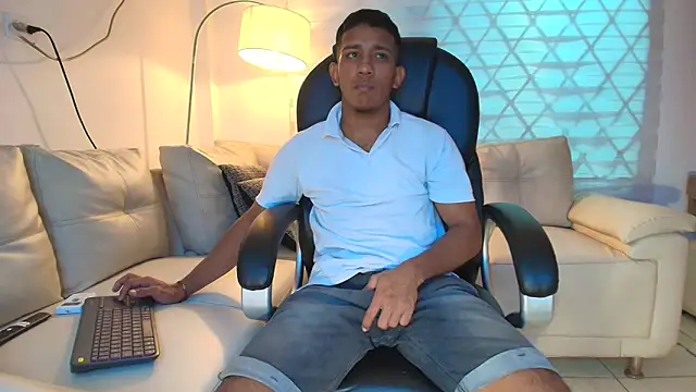 ricky spensar23cm  online show from 04/05/26, 12:19