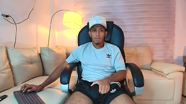 ricky spensar23cm  online show from 04/14/26, 12:27