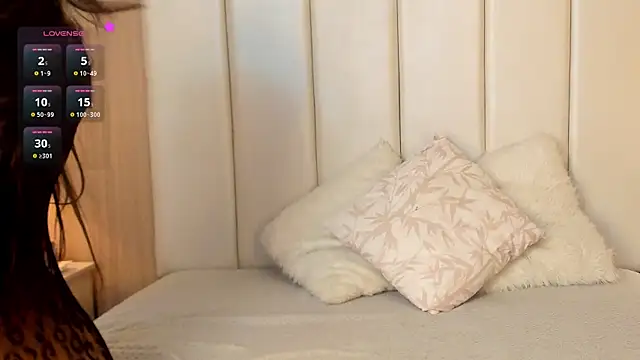 Snapshot of Leah_McCartney chatting on 02/26/26, 12:26 Leah McCartney online show from 02/26/26, 12:26