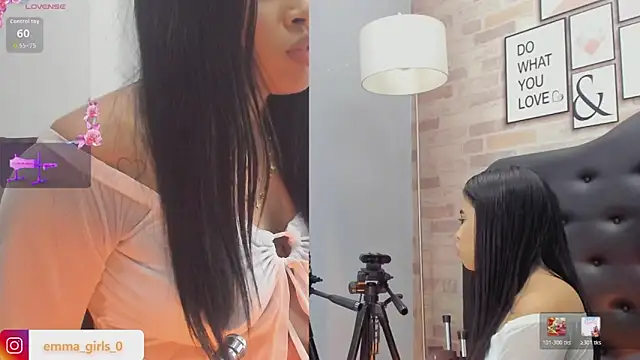 Snapshot of emmagirl0 chatting on 02/24/26, 01:53 emmagirl0 online show from 02/24/26, 01:53