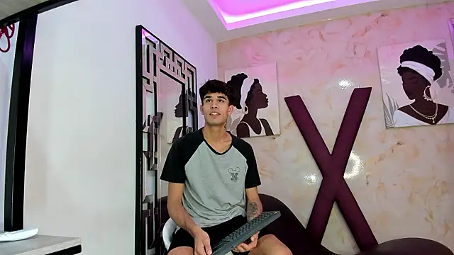 PRETTY COCK1 online show from 02/02/26, 07:29