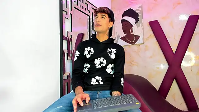 PRETTY COCK1 online show from 02/20/26, 01:57