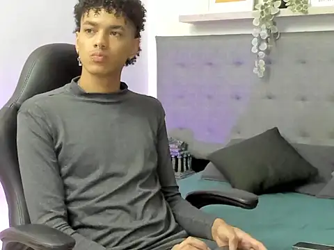 Snapshot of wes_gibbings chatting on 02/05/26, 03:27 wes gibbings online show from 02/05/26, 03:27