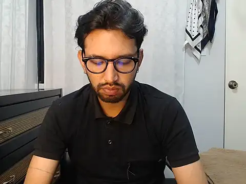thomass1018 online show from 05/27/26, 02:30