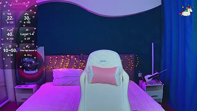 Snapshot of Lunatrend chatting on 02/21/26, 06:14 Lunatrend online show from 02/21/26, 06:14