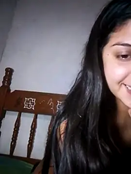 Snapshot of mariposaros4 chatting on 07/17/26, 04:41 mariposaros4 online show from 07/17/26, 04:41