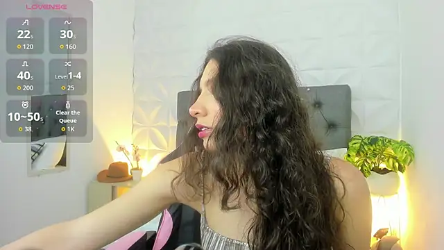 valeryn  rosse online show from 04/14/26, 04:18