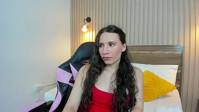 Snapshot of valeryn__rosse chatting on 07/15/26, 07:41 valeryn rosse online show from 07/15/26, 07:41