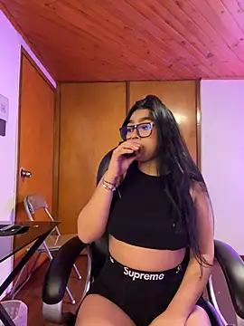 Violetta pinkk1 online show from 02/21/26, 04:02