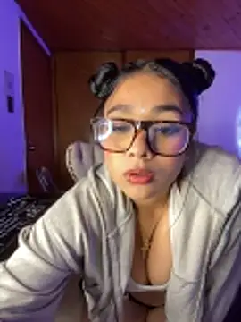 Violetta pinkk1 online show from 03/03/26, 04:51