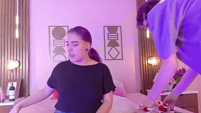 Snapshot of Hanna-Winchester chatting on 02/14/26, 04:42 Hanna-Winchester online show from 02/14/26, 04:42