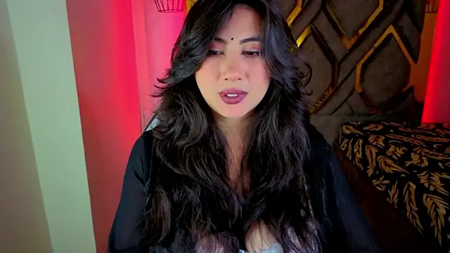 Luvienne online show from 02/28/26, 07:37