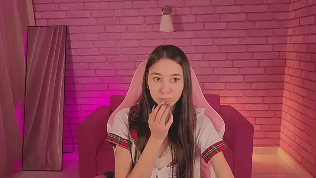 Snapshot of Nicole_Brownie chatting on 02/12/26, 08:20 Nicole Brownie online show from 02/12/26, 08:20