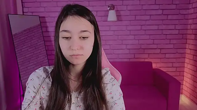 Snapshot of Nicole_Brownie chatting on 02/19/26, 01:56 Nicole Brownie online show from 02/19/26, 01:56