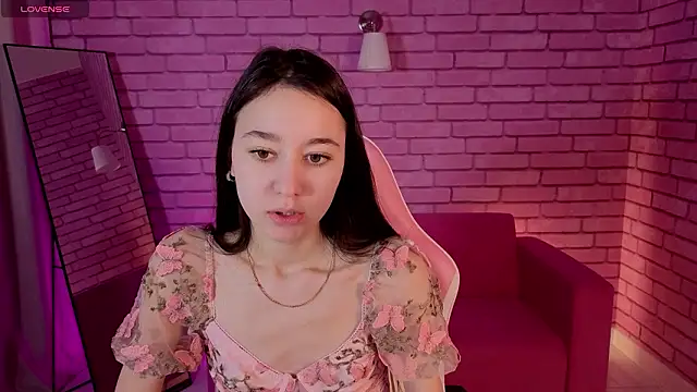 Snapshot of Nicole_Brownie chatting on 02/22/26, 12:56 Nicole Brownie online show from 02/22/26, 12:56