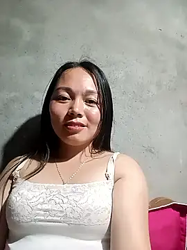 Snapshot of Rose-222 chatting on 02/16/26, 03:24 Rose-222 online show from 02/16/26, 03:24