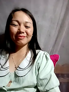 Snapshot of Rose-222 chatting on 05/03/26, 02:01 Rose-222 online show from 05/03/26, 02:01