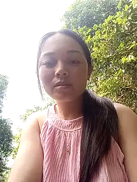 Snapshot of Rose-222 chatting on 05/15/26, 10:00 Rose-222 online show from 05/15/26, 10:00