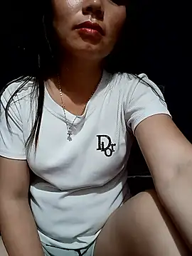 Snapshot of Rose-222 chatting on 05/24/26, 10:26 Rose-222 online show from 05/24/26, 10:26