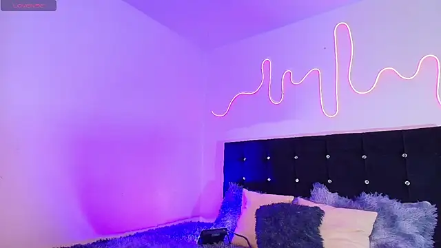 Martina Sky  online show from 03/25/26, 04:46