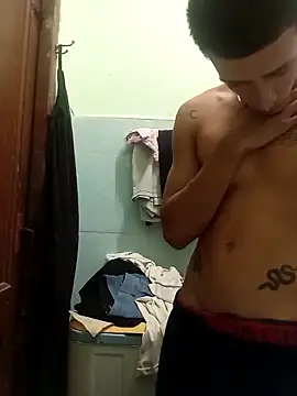 Snapshot of Briancuba chatting on 02/14/26, 05:04 Briancuba online show from 02/14/26, 05:04