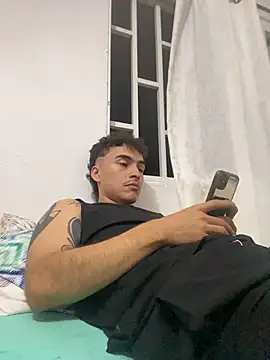 Snapshot of vanilla_Kush chatting on 02/12/26, 04:51 vanilla Kush online show from 02/12/26, 04:51