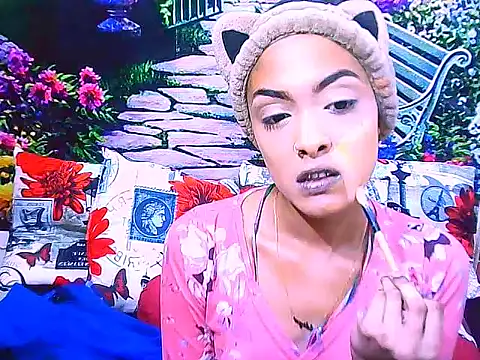 IndianPretty14u2Luv online show from 05/25/26, 05:24