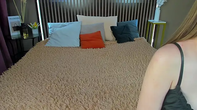 Betty Andrews online show from 02/18/26, 09:49