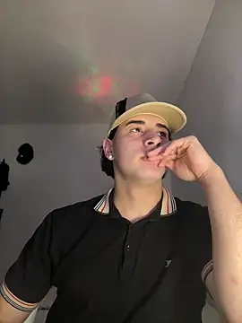 Maximuz1920 online show from 05/16/26, 06:32
