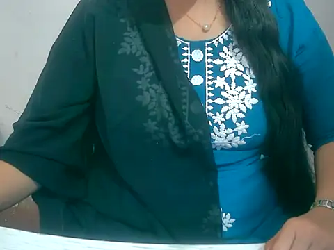 Cute Aliyaa online show from 03/04/26, 08:42