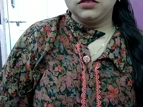 Cute Aliyaa online show from 05/20/26, 02:01