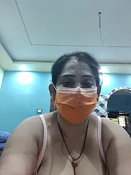 diyam4002 online show from 02/14/26, 09:06