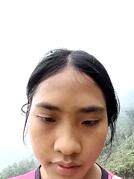 Hoa-tuylip online show from 02/24/26, 03:15