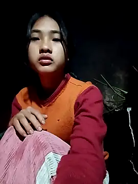 Hoa-tuylip online show from 02/24/26, 10:30