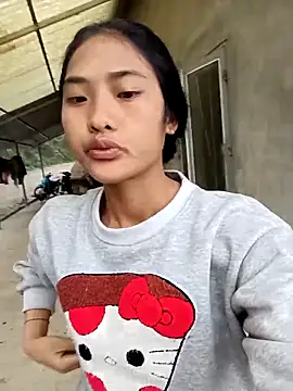 Hoa-tuylip online show from 03/09/26, 07:23